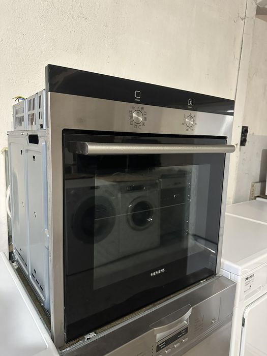 Фурна +гаранция. SIEMENS. Конвекция.  Безплатна доставка за София