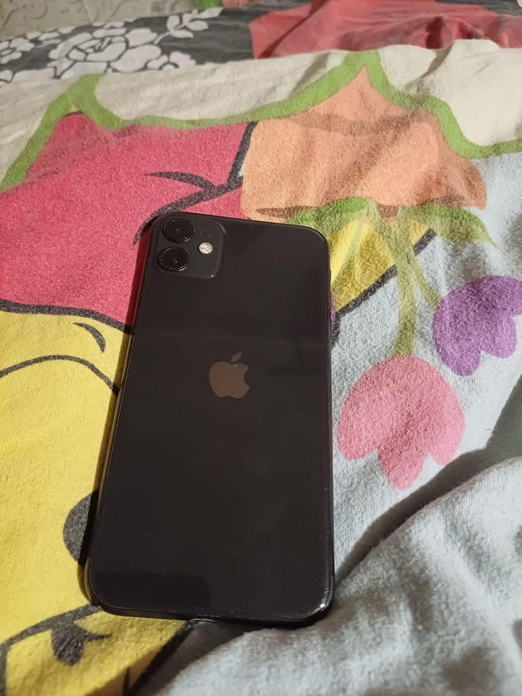 Vand telefon iphone 11