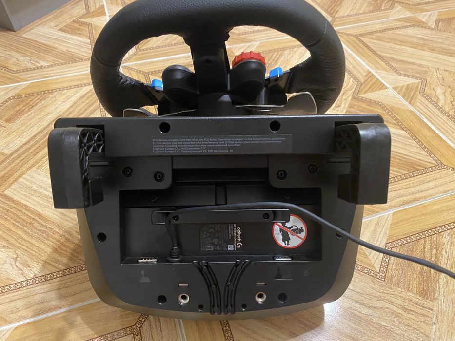 Вулан за игри Logitech