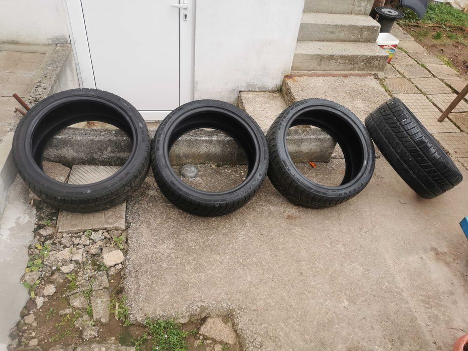 Гуми 225/40/18 DOT 26/23