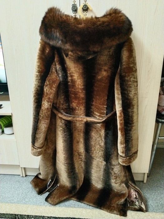 Продам мутоновую шубу