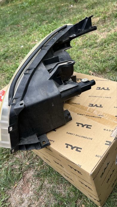 Фарове Toyota Rav 4 2006