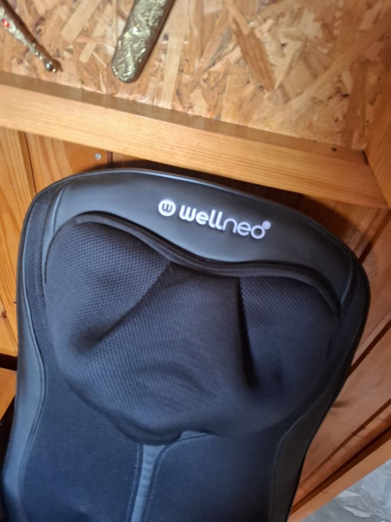 Масажор Wellneo 4 in 1 (почти като нов)