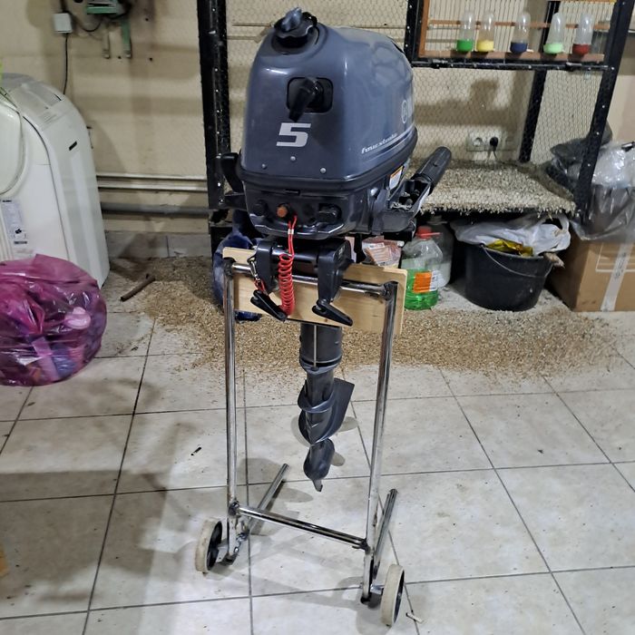 Barca Kolibri + motor yamaha 5 cp