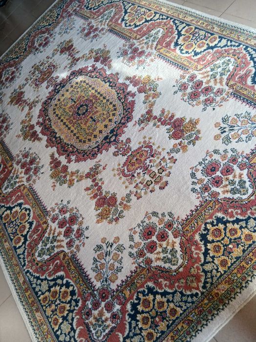covor persan stare foarte buna
