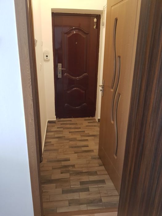 Vând Apartament cu 2 camere recent renovat Dej str Aurora 4.