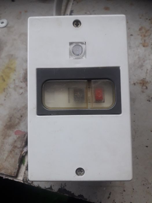 Întrerupator si plăci Ariston