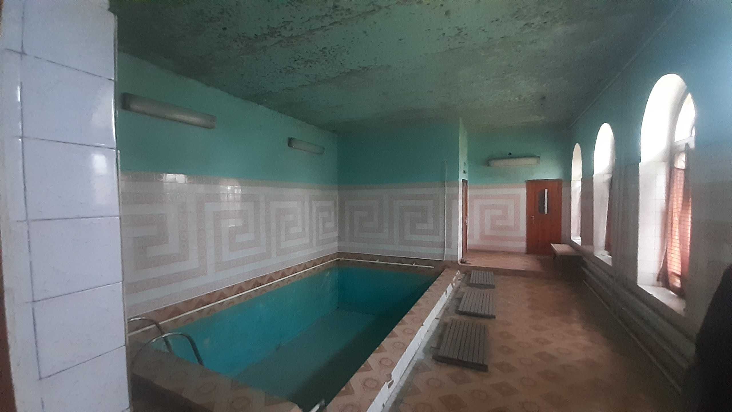 Andijon viloyati Xonoboda Ishlab chiqarish bino inshoatlari sotilmoqda