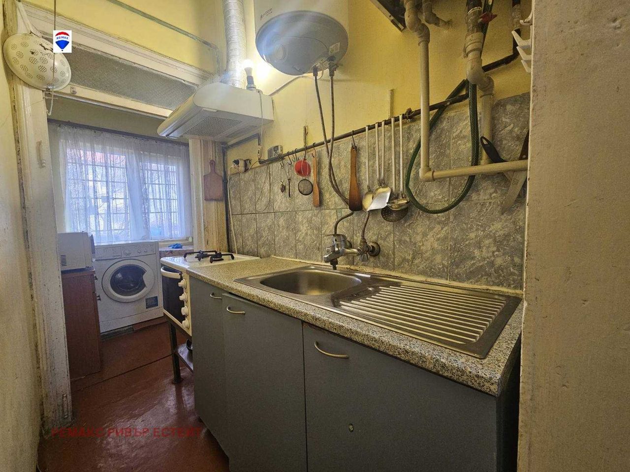 Продава се Къща в Русе, Център - 86 кв.м за 1221 €/кв.м - Снимка #2