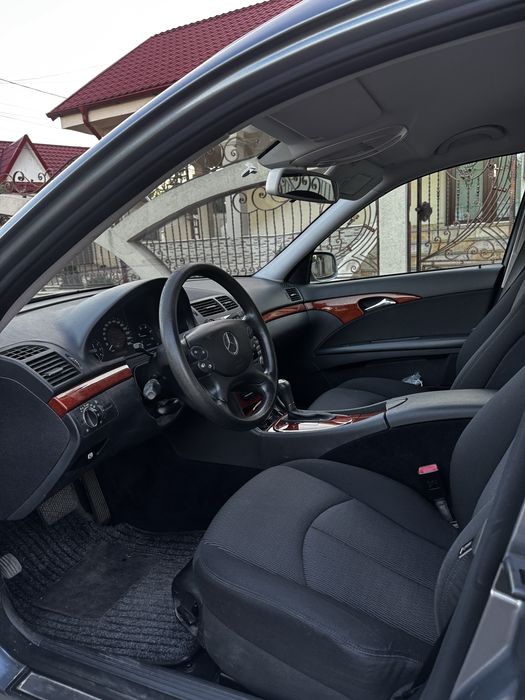 Mercedes E class 280  FUNERAR !! 2008 !! 5 locuri !!
