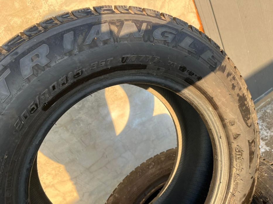 Продам комплект шины r15 triangle