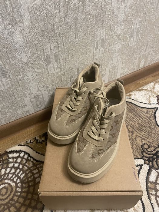 Krosovka 1/2 marta kiyilgan yengide