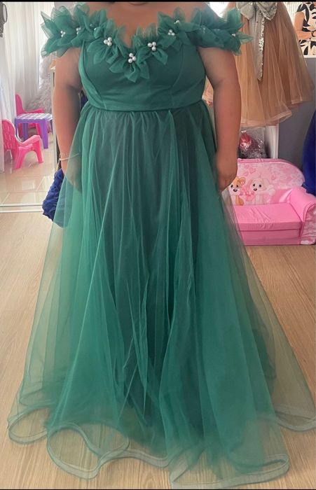 Vand rochii pentru evenimente !!!