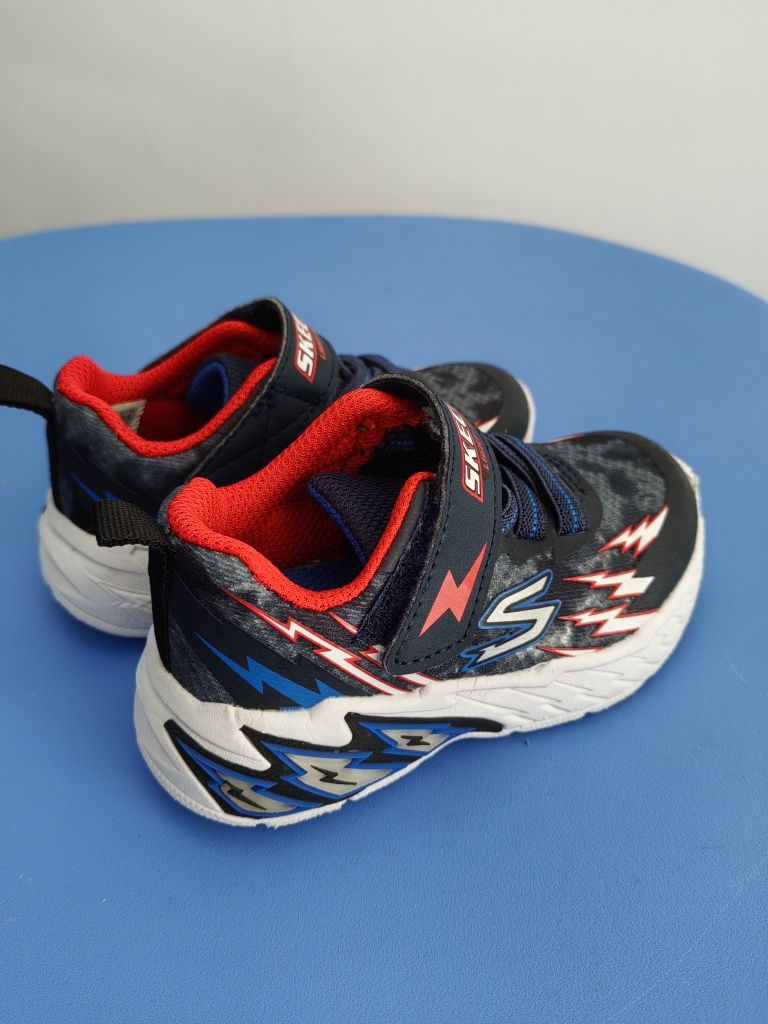 Încălțări copii skechers cu lumini 21