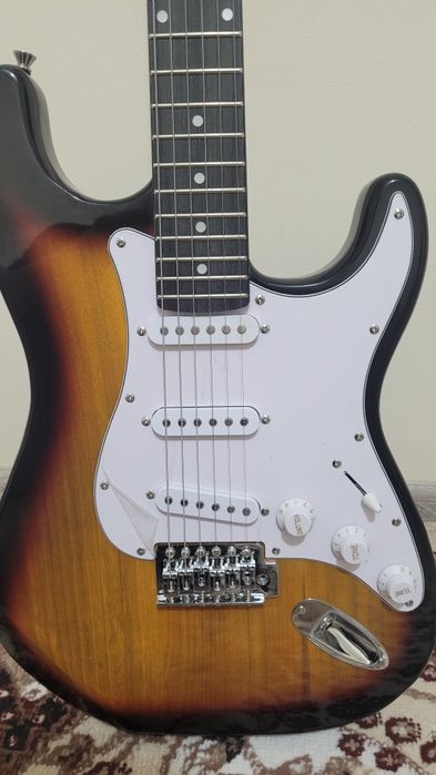 Электрогитара Fender Stratocaster