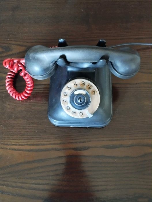 Телефон аналогов Srandart Budapest, черен, работещ