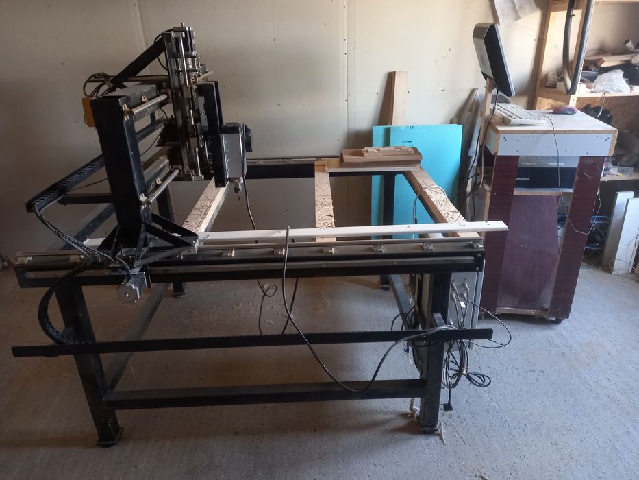 Cnc complet freza 2.2kw masiv, pt lemn