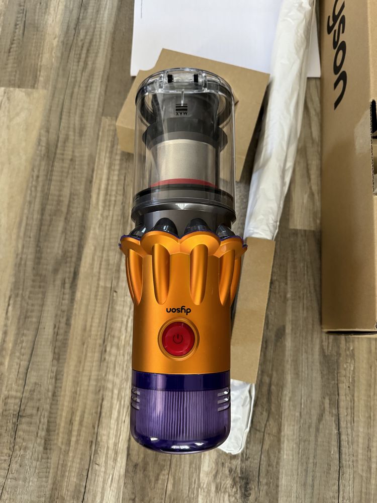 Aspirator Dyson v12 slim