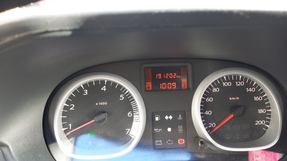 Vând Dacia Duster an 2011