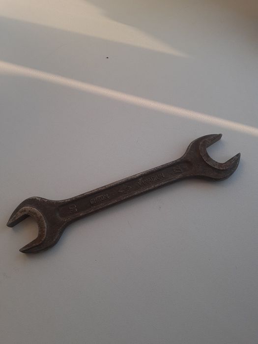 Продам ключ гаечный