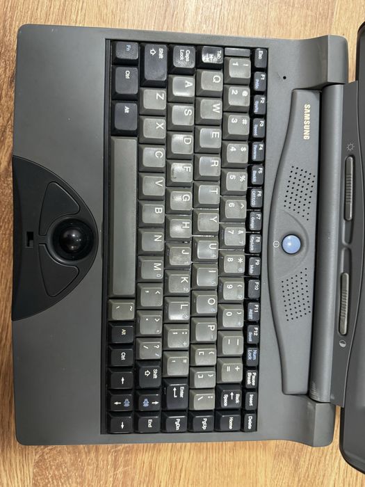 Laptop Samsung SENS 700