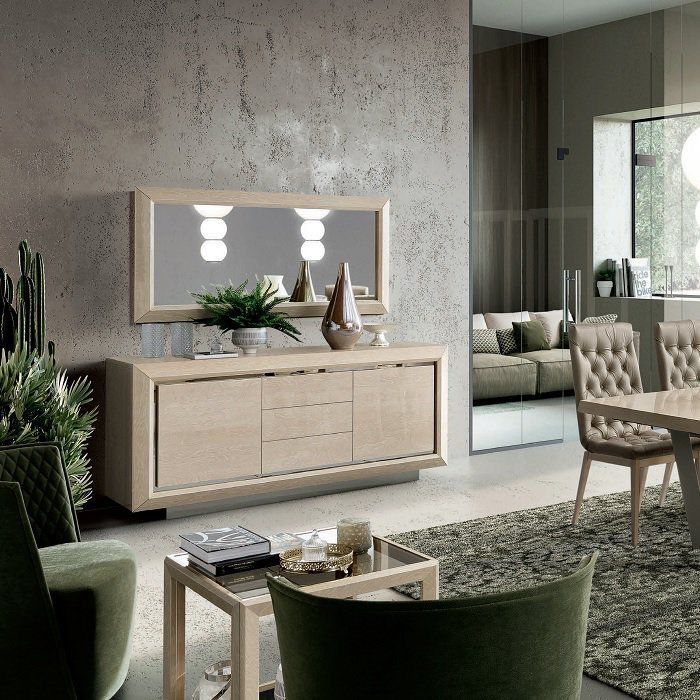 Мебель для гостиноюной продаю в связи с перездом