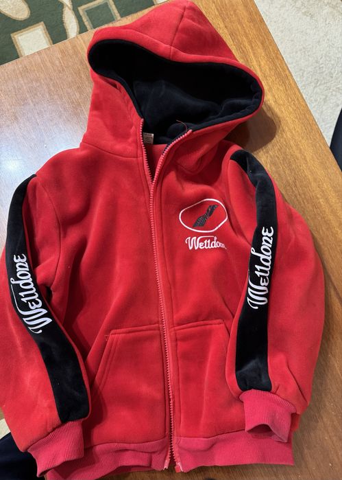 Спортивная одежда для мальчиков.