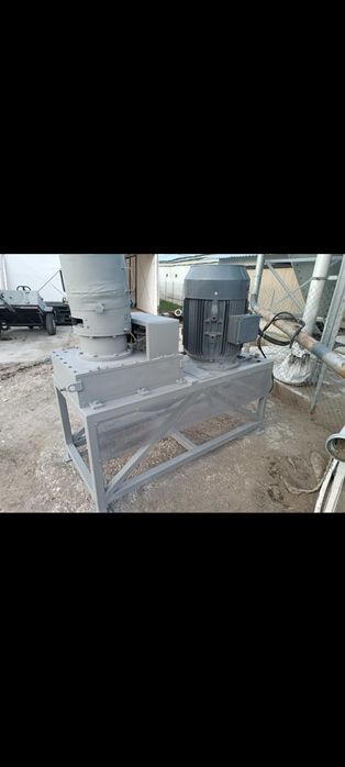 Машина за пелети