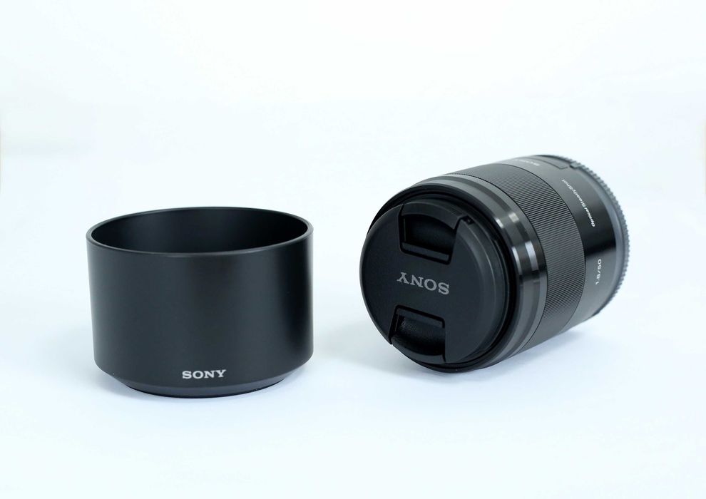Sony 50mm F1.8 + Canon 24-105mm F4 Mirrorless