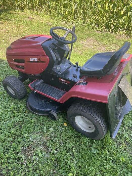 Vand tractoras tuns iarba MTD