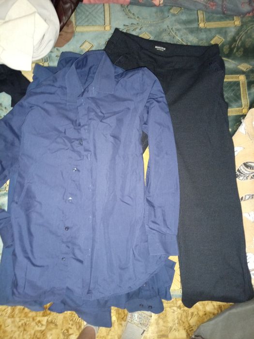 Рубашки три штуки и брюки все 1000