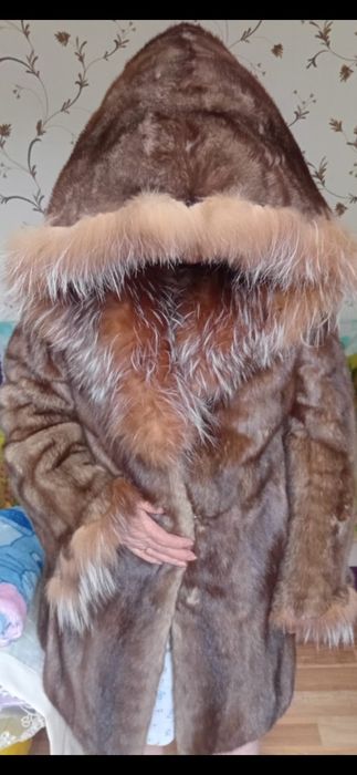Шуба норковая, башлык рысь