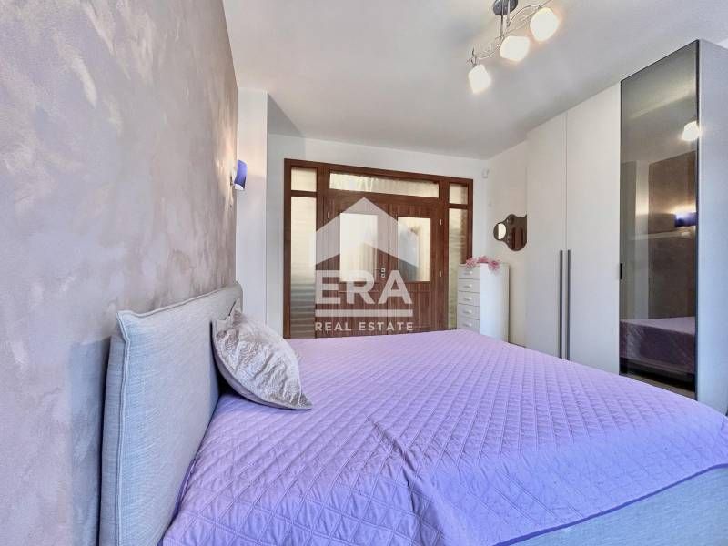 Дава се под наем Тристаен апартамент в София, Център - 102 кв.м за 900 € - Снимка #7