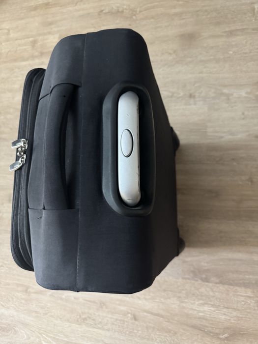 Чемодан для ручной клади