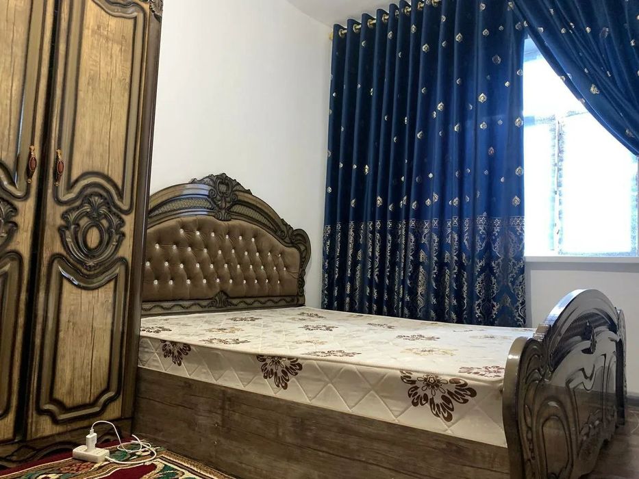 Спальный гарнитур продаётся