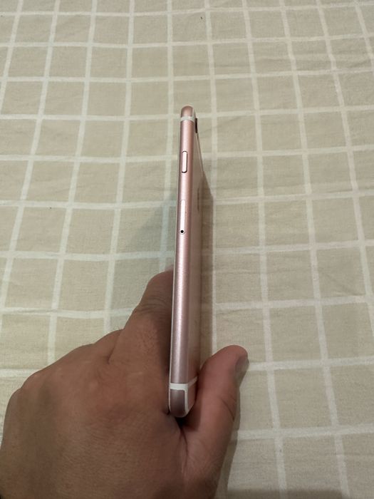 Iphone 6 s culoare roz (pentru piese) fara icloude