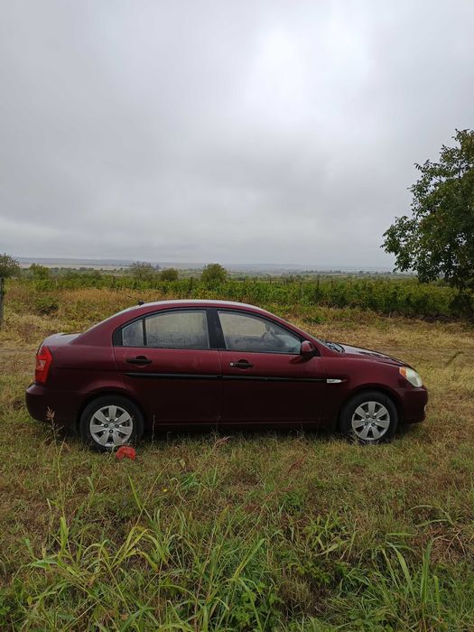 Vând Hyundai accent