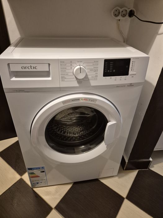 Masina  spalat Arctic Inverter Slim 7 kg DEFECTA