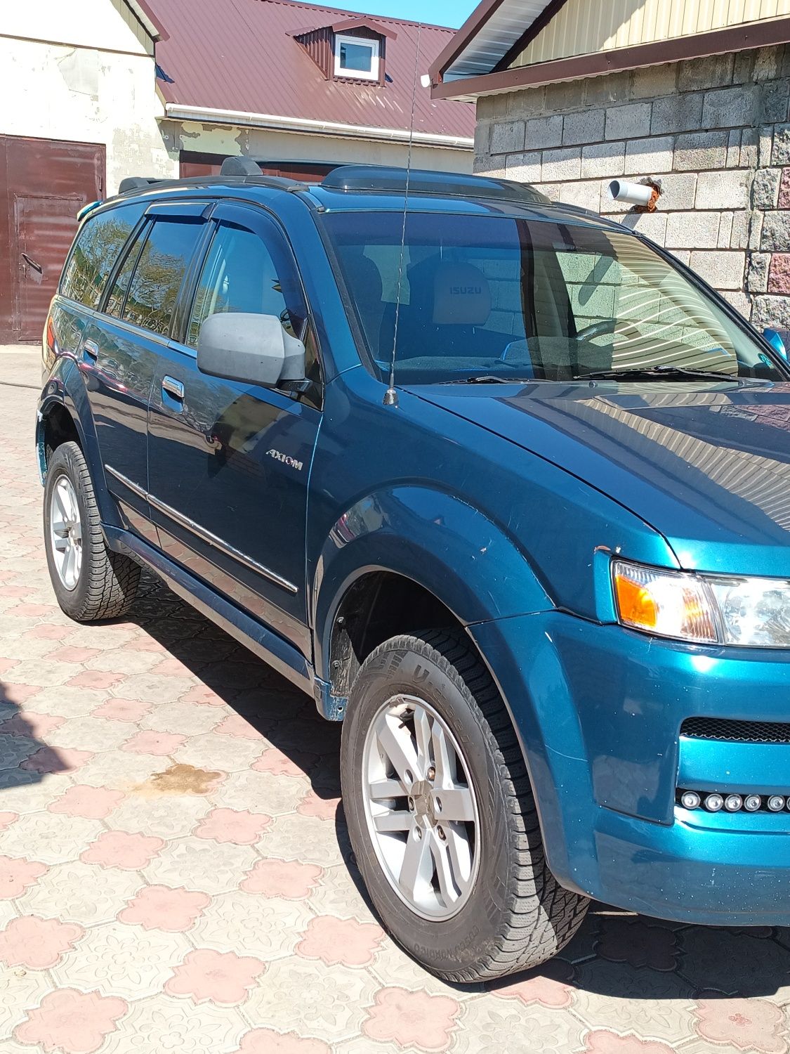 Isuzu axiom продам