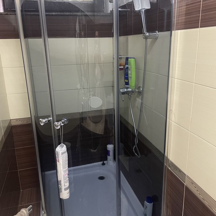 Cabina de dus +bideu si wc