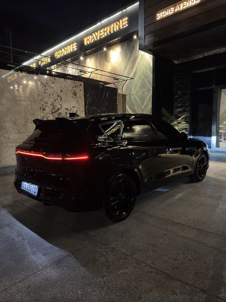 Voyah free Apollo tech Hybrid 4 RWD (2ta mator) Йили: 2025