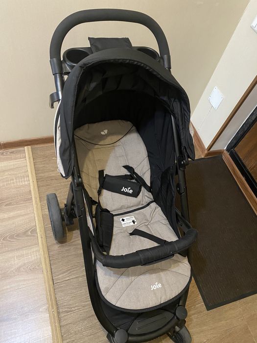 Прогулочная коляска Joie Litetrax 4