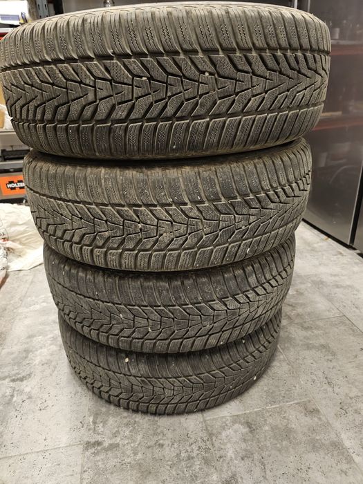 Vand 4 anvelope de iarna Hankook, 225/60 R18 104 H, runflat