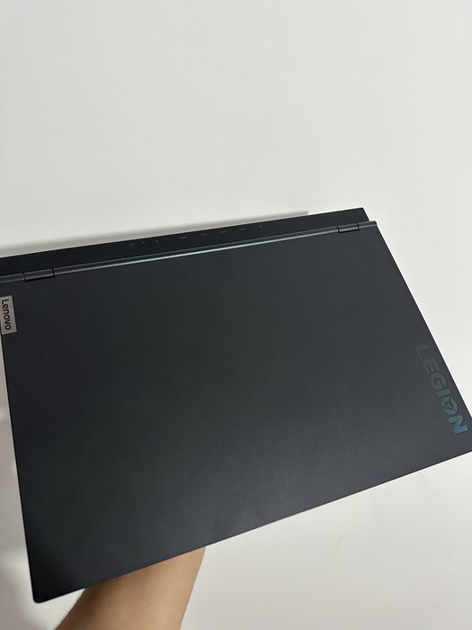 Laptop lenovo legion pentru piese