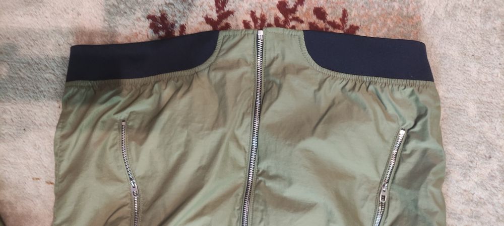 ZARA  яке зелено номер 44