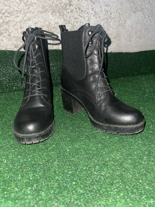 Кожени ластични боти