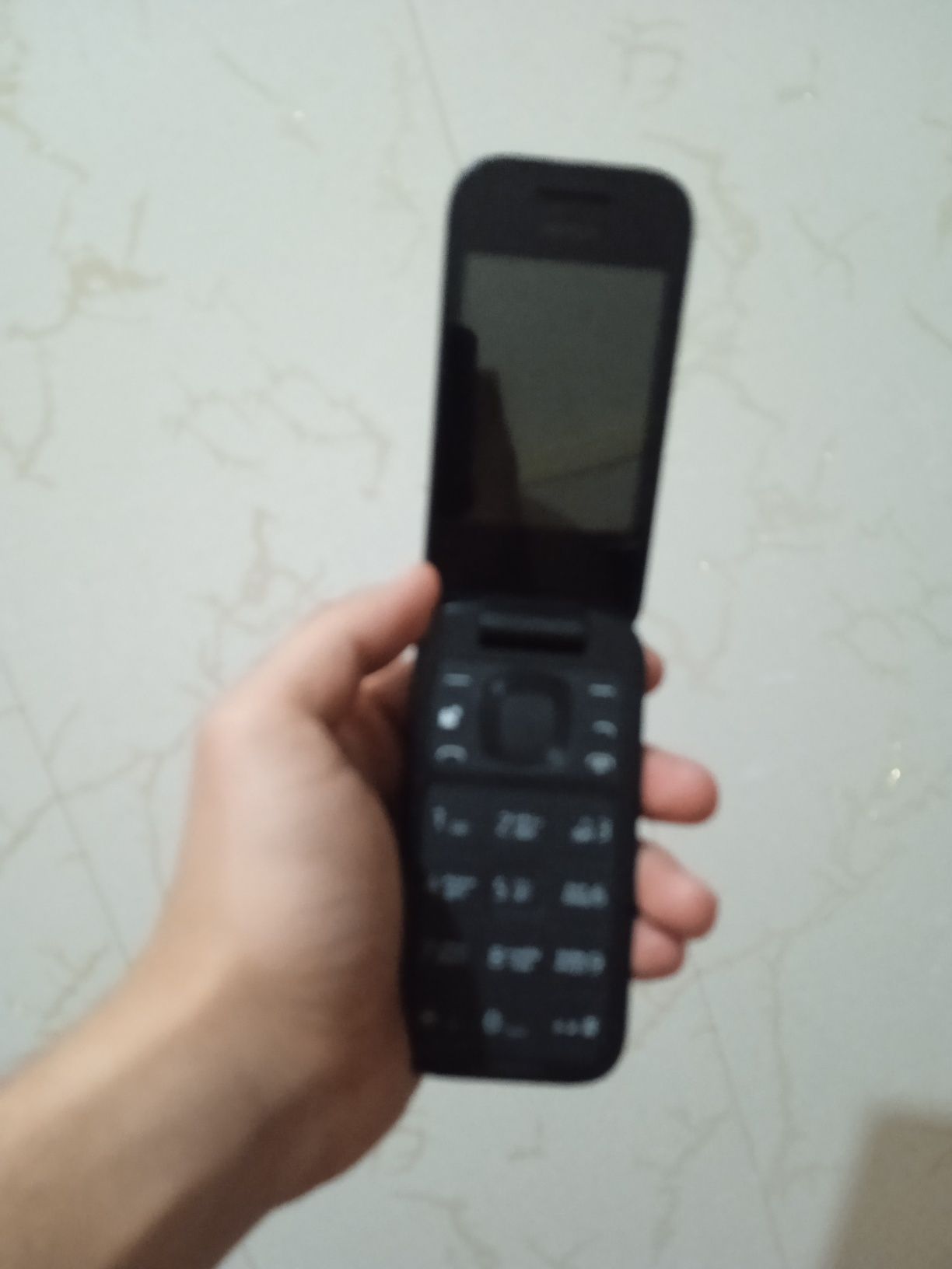 Nokia2660 qora  hch balo qimgn