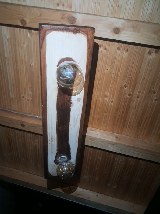 La vanzare lustre lemn