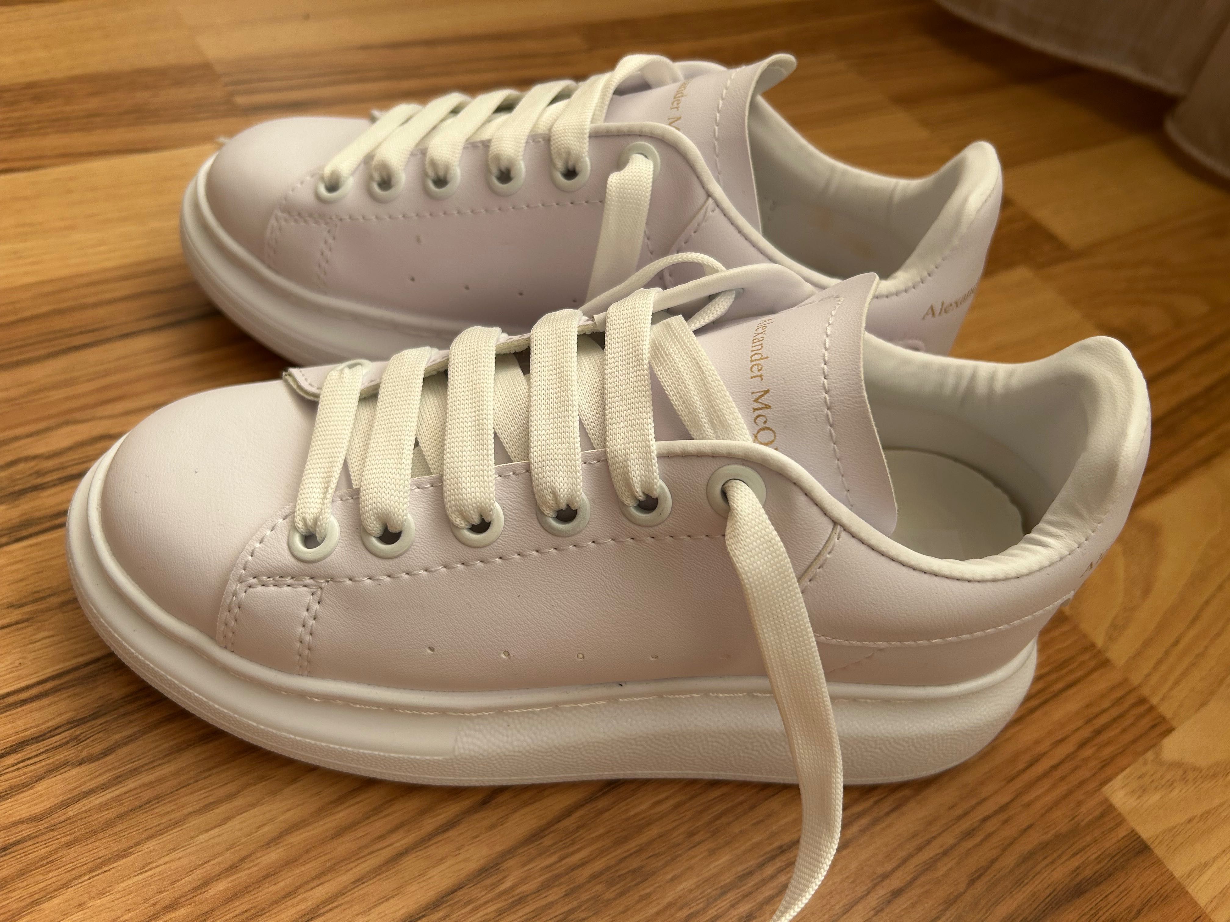 Adidasi Alexander McQueen