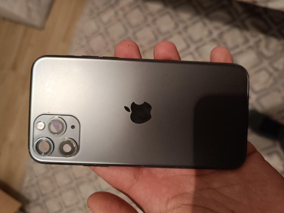 iPhone 11pro  , Oppo A74